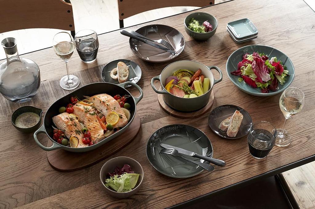 Le Creuset Mesh Bowl, Sepia, Heat and Cold Resistant, Microwave and Oven Safe [Official Japanese Product]