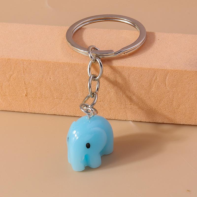 Cute Resin Cartoon 3D Elephant Keychain Animal Keyrings Pendants for Car Key Holder Handbag Decor Jewelry Gifts