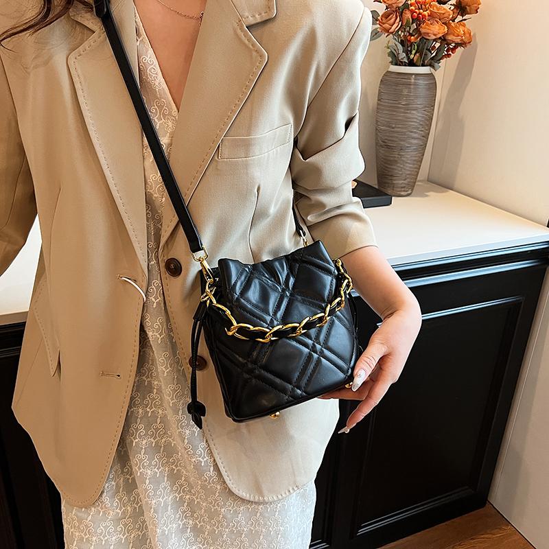 Bucket Bag, Women's Handbag, Work Bag, Carrying Chain, Shoulder Bag, Crossbody Bag, Exquisite and Versatile,  New Model