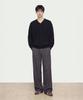 Seutaendeuobeo Crop V-Neck Knit [Black]