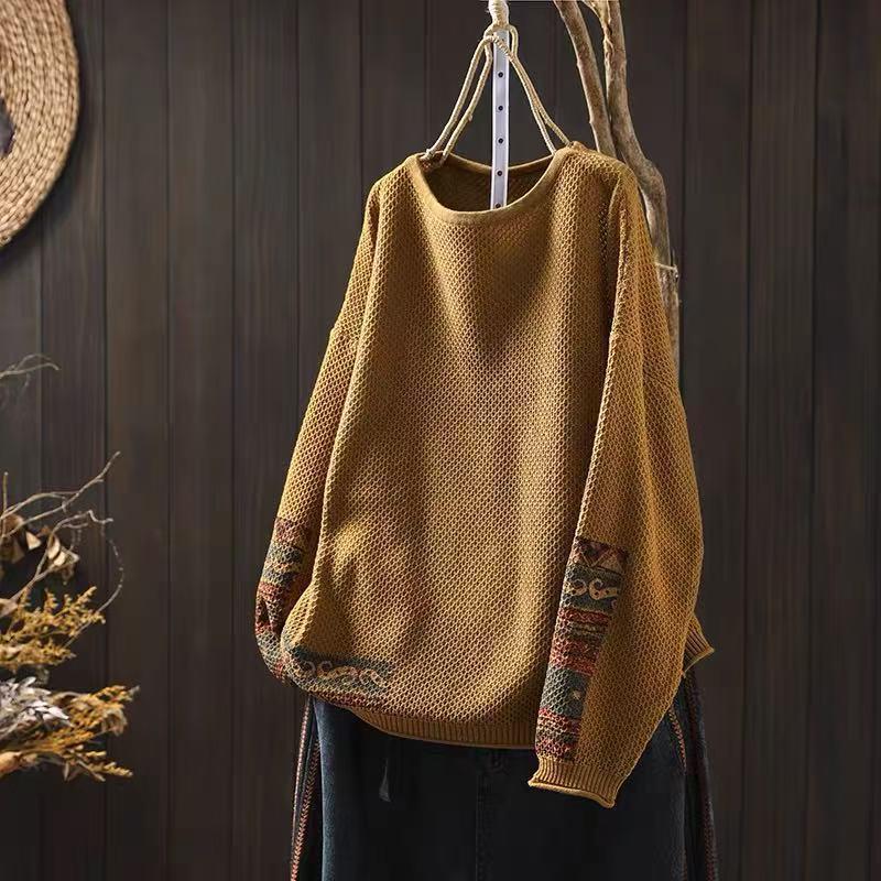 2026 Artistic Color Block Sweater: Retro Simple Round Neck, Soft Slimming, Versatile Casual Top for Women