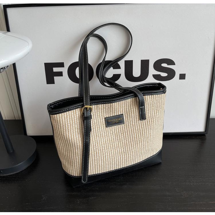 

2025 Large Capacity Retro Commuter Tote Bag for Women – Versatile, High-End Shoulder Bag Single Bag чёрный