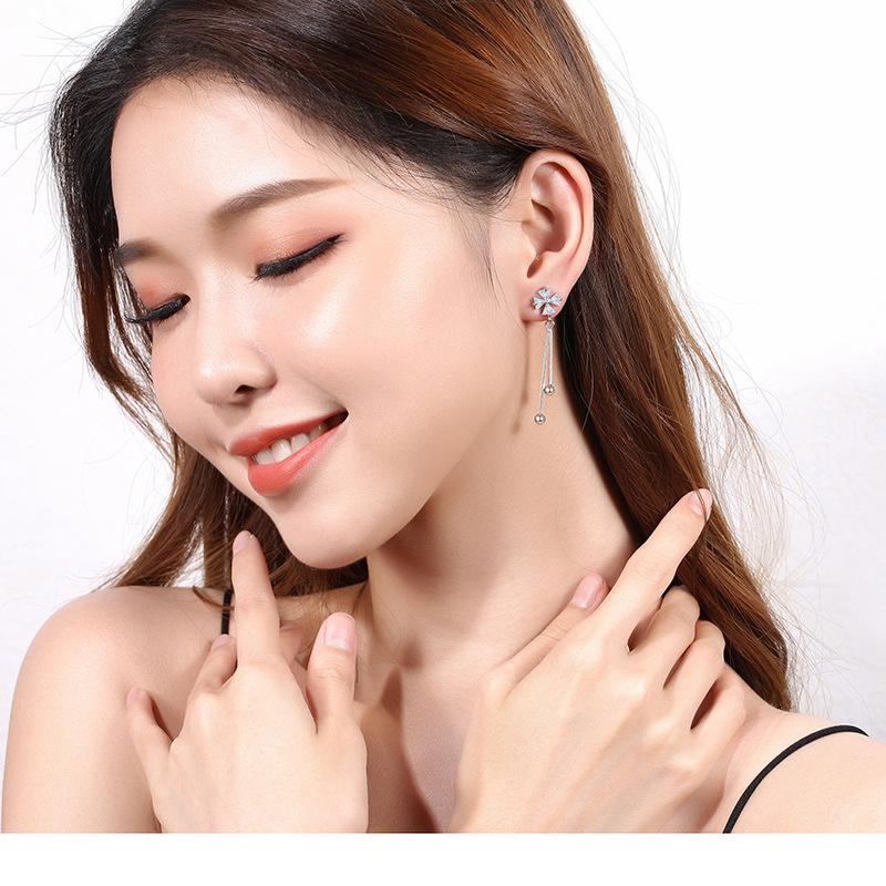 Fashion Four-Leaf Clover Earrings Personalised Women's Earrings Simple Long Bow Earrings
