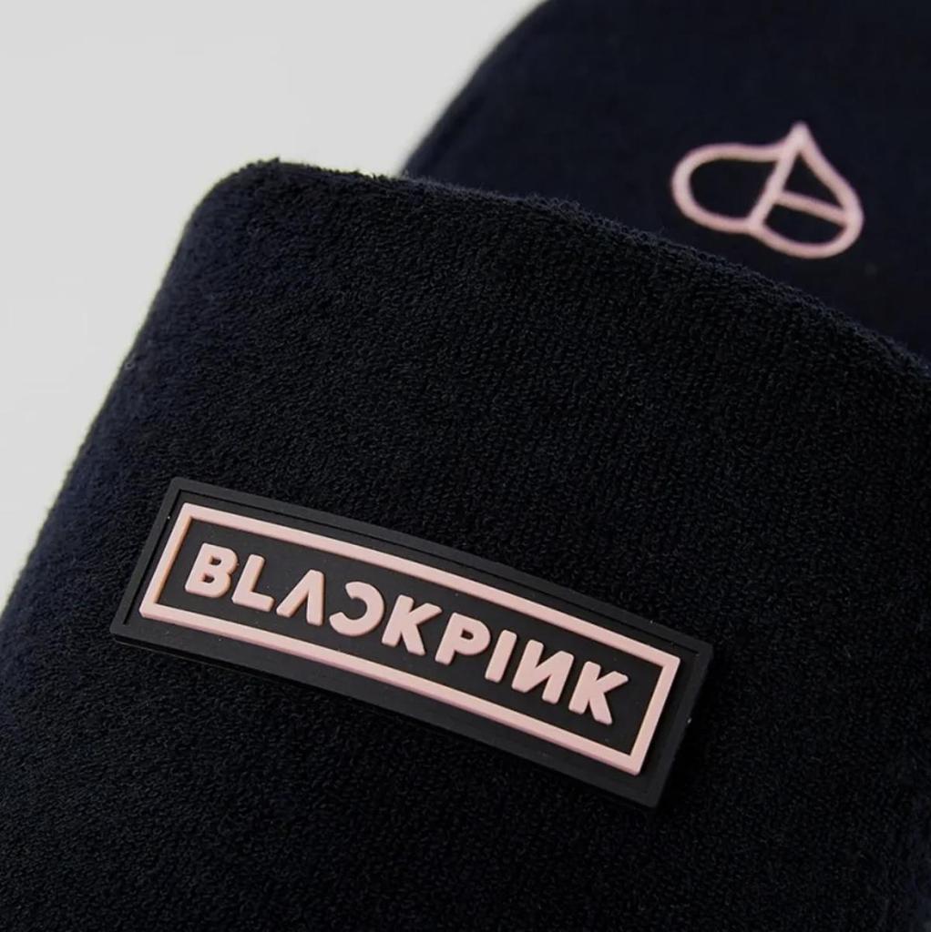 [DEADLINETOUR] Domácí pantofle BLACKPINK – Oficiální MD světového turné 2025