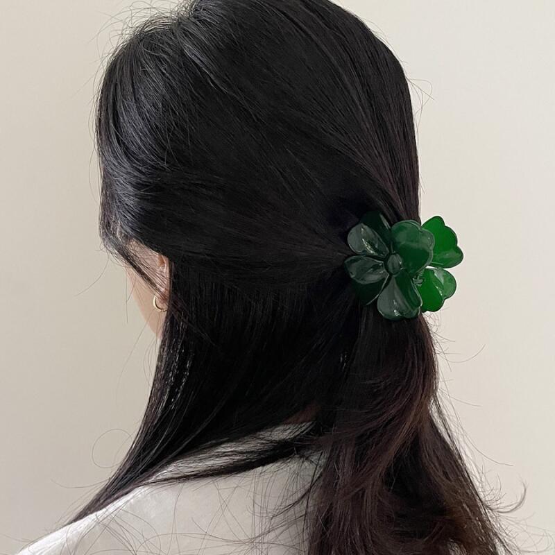 Lucky Mini Four-Leaf Clover Hair Pin Hair Clip (2 types)