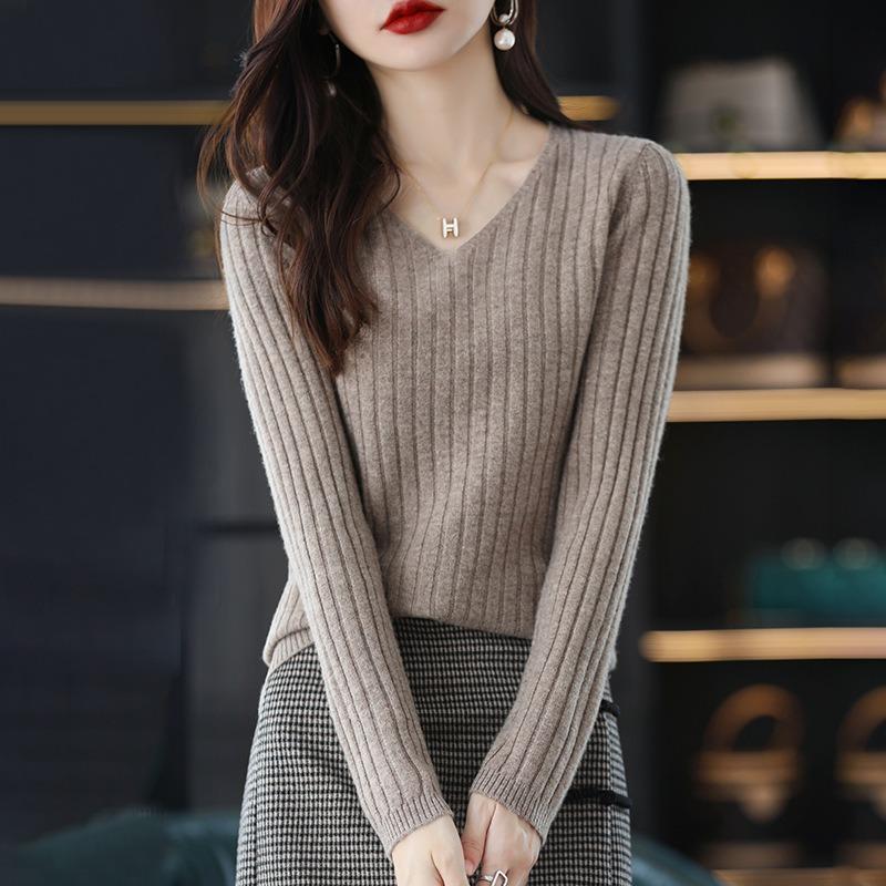 Autumn New Long Sleeve Casual Knitted Base Sweater Women Winter Solid Elegant V-neck Pullover Women Sweaters Slim Fit Fashion Office Lady Jumper 25033