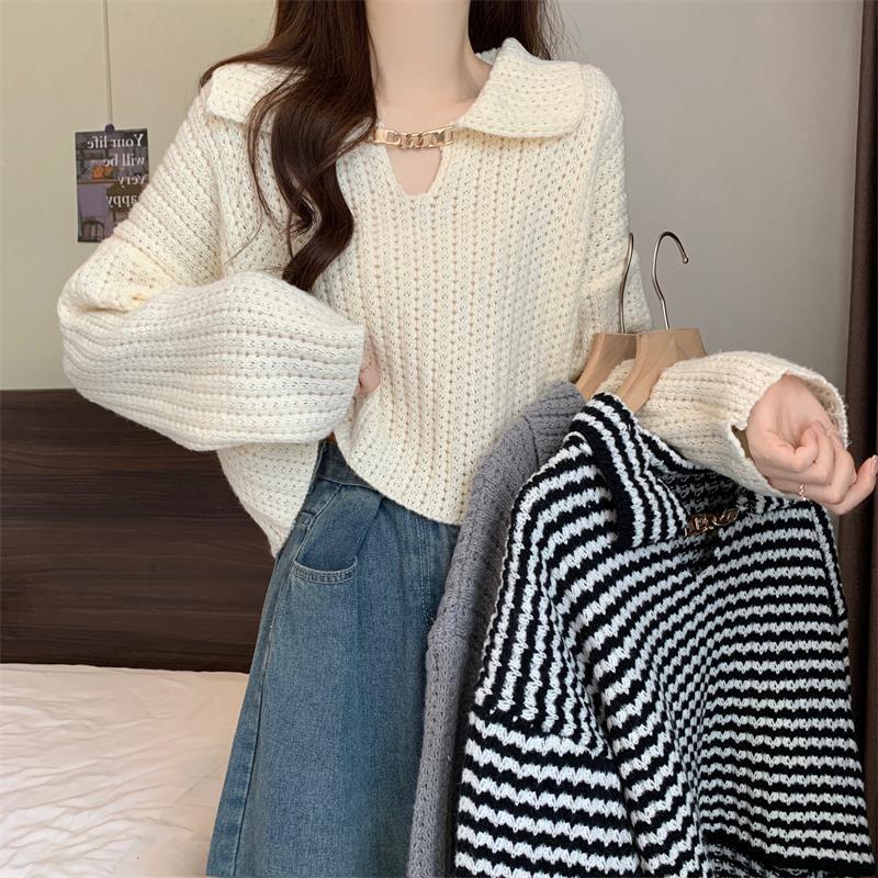 Women's Autumn/Winter White V-Neck Sweater with Peter Pan Collar