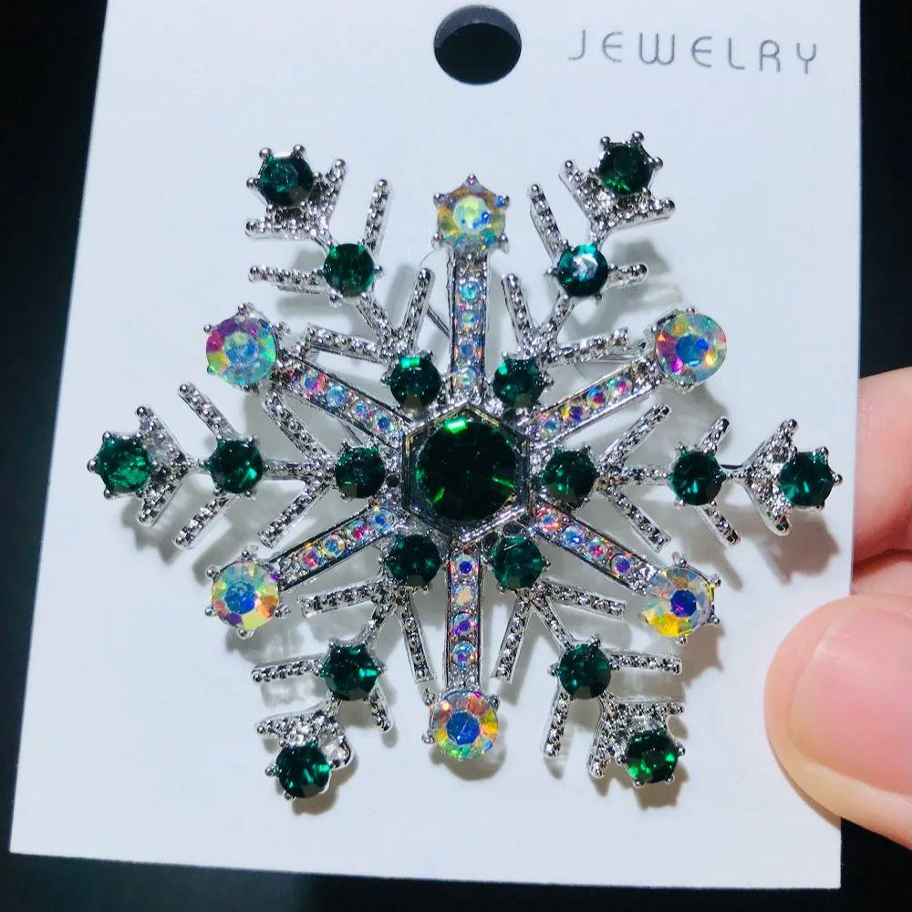 Wuli&baby Blue Snowflake Brooches For Women Unisex Shining Beautiful Snow Flower Party Office Brooch Pins Gifts