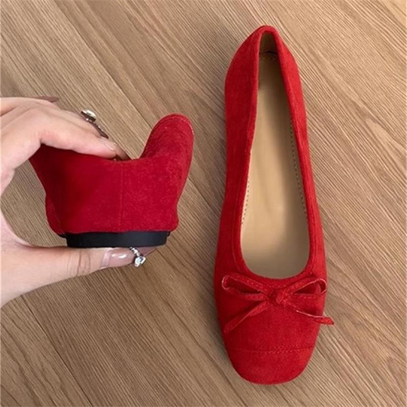 

Красные туфли-балетки на скрытой платформе для женщин, новые осенние 2025 года, в китайском стиле, с нежным бантом, с мелким вырезом, одинарные туфли, туфли-дудочки 40 красный