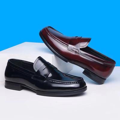 Sapatos de couro de alta qualidade masculinos mocassins preguiçosos primavera respiráveis sapatos casuais de negócios sola macia versáteis sapatos Doudou