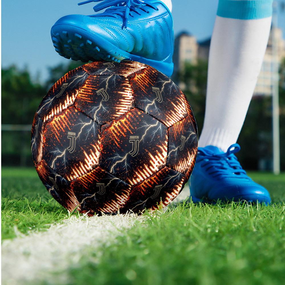 Juventus FC Themen-Fußball Größe 5 Fußball Weiche Haptik Professioneller Trainingsfußball für Outdoor-Sportarten