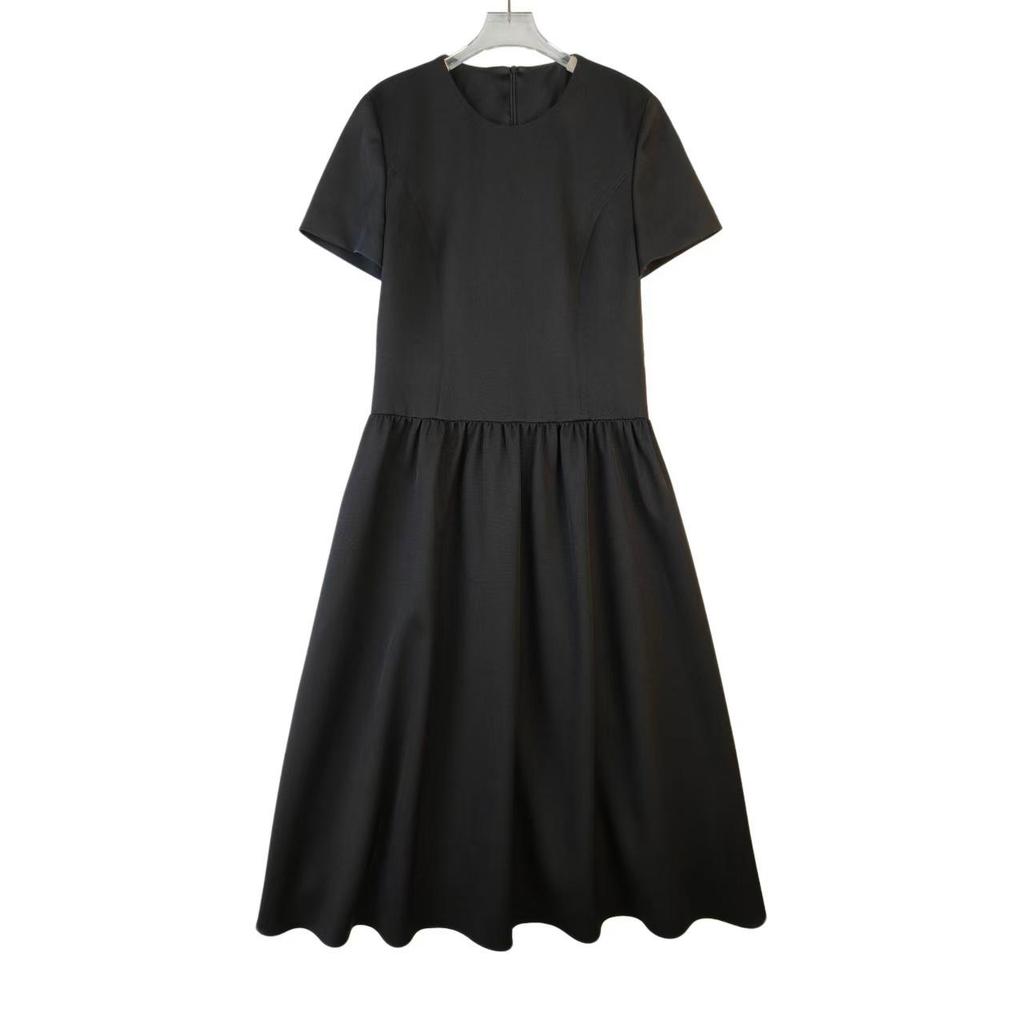 Women's Stylish Waist-Cinched Mid-Length Round Neck Dress