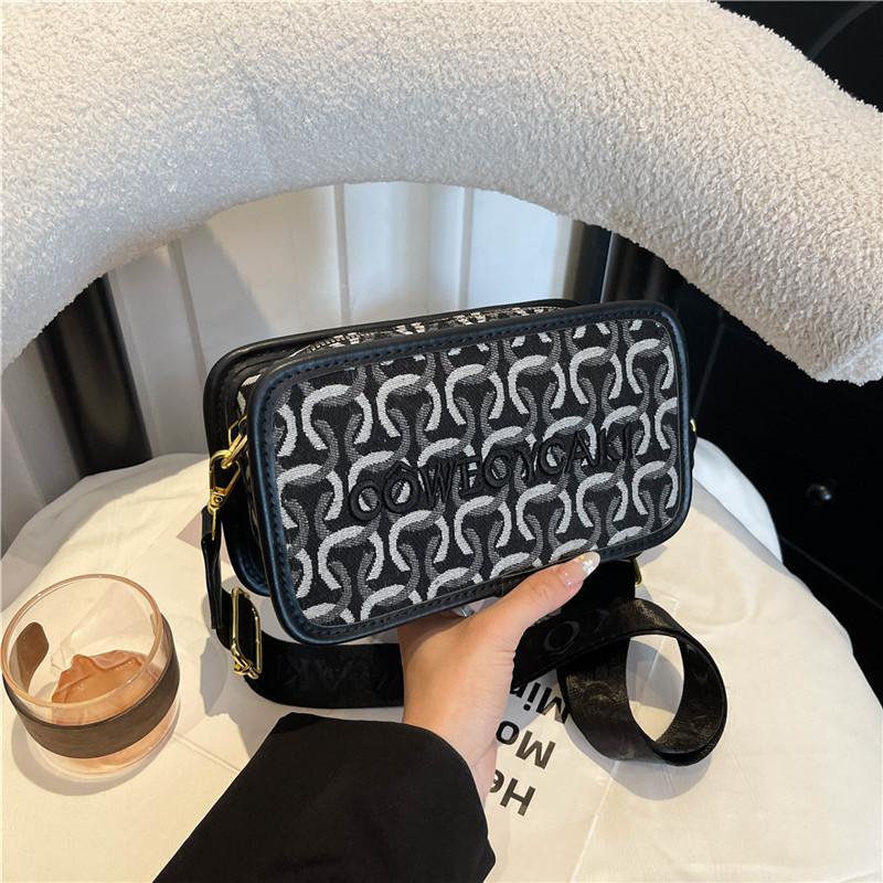 New Fashion Niche Design Popular Mix and Match Contrasting Color Camera Bag Shoulder Crossbody Trendy Women's Bag
