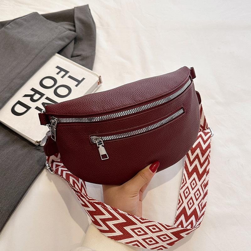 

Fanny pack, breast bag, large-capacity travel bag, soft leather women s bag, shoulder messenger bag, fashionable versatile saddle bag. бордовый