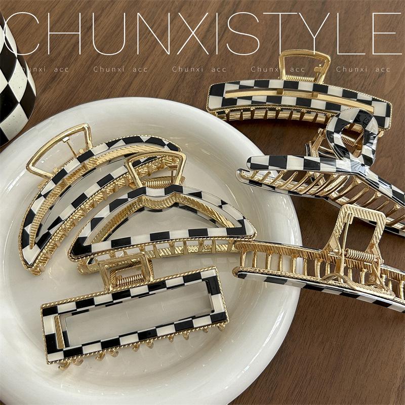 Korean Style Checkered Metal Claw Hair Clip
