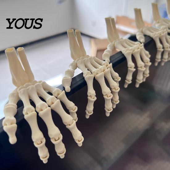 Creative Holiday Atmosphere Decor Halloween Skeleton Hands, 3D Printed Hand Bones Model, Realistic Artistic Horror Room Decorations Spooky Bone