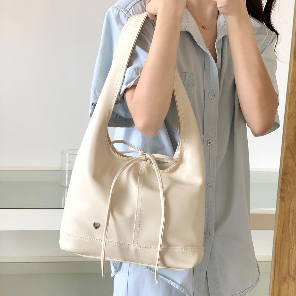 Nische neue Pendler Premium Tasche Schleife lässig große Kapazität Unterarm Tote Schulter