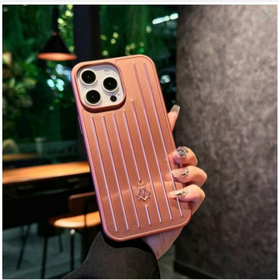 Custodia a Copertura Totale in Lega di Alluminio-Magnesio Rimowa per iPhone 17 Pro Max con Resistenza alle Impronte Digitali e Bordi Morbidi