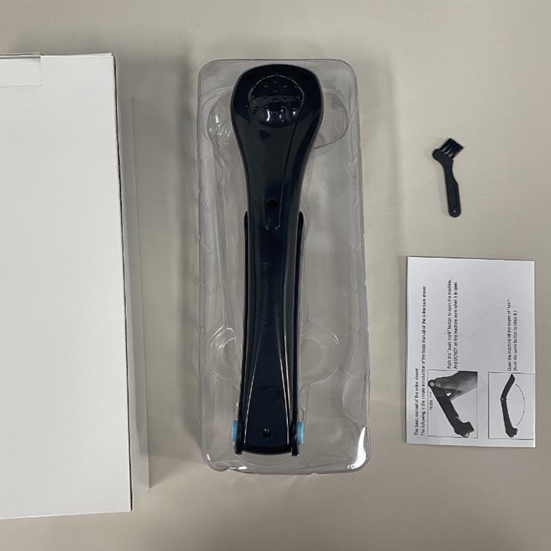 

Men s double-blade trimmer with long handle and body shaver with hair removal - a household back and body shaving tool