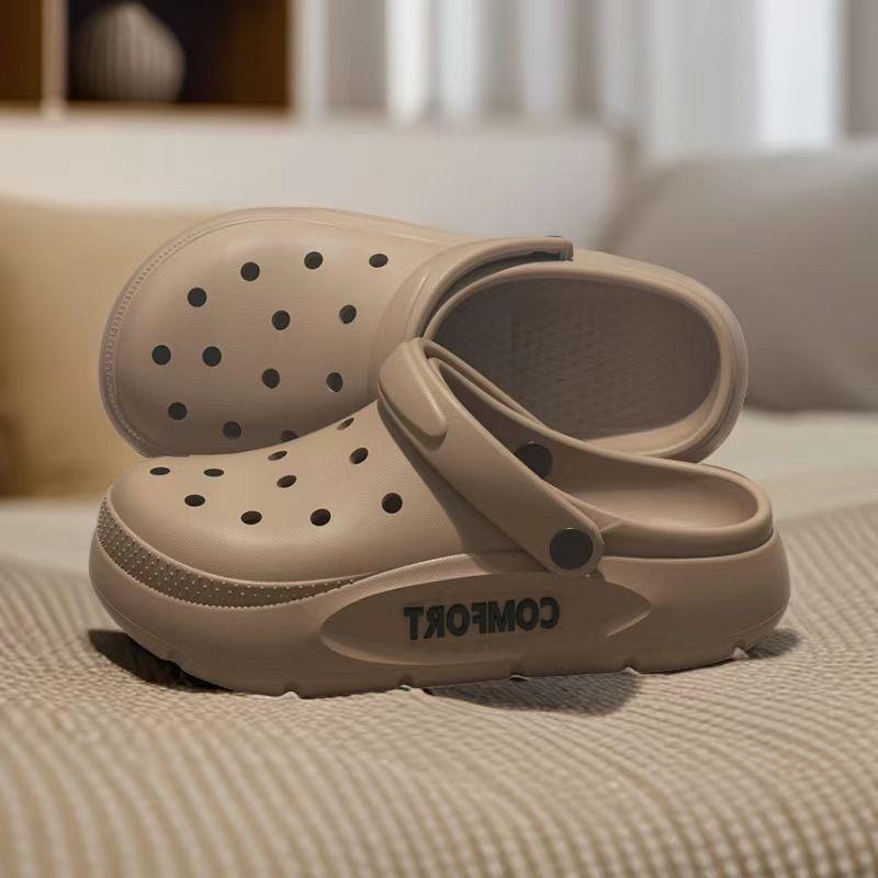 Lightweight Perforated Shoes for Couples, Anti Slip Summer Sandals, Durable for Outdoor Driving for Both Men and Women.