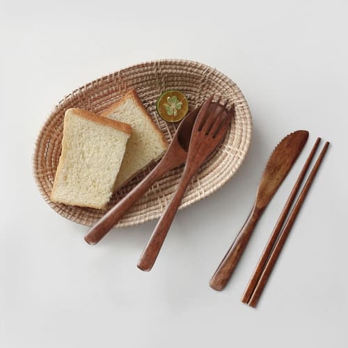 YFWOOD 5-Piece Cutlery Set: Fork, Spoon, Chopsticks, Knife, and Storage Bag, 16cm Long, Made of Natural Wood with Genuine Lacquer Finish, Lightweight,