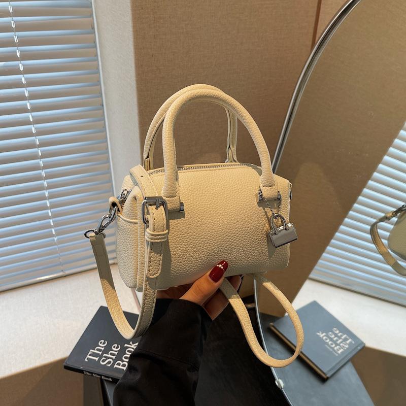 Niche High-end Handbag Small Bag Women's Summer New Simple Pillow Bag Versatile Messenger Bag