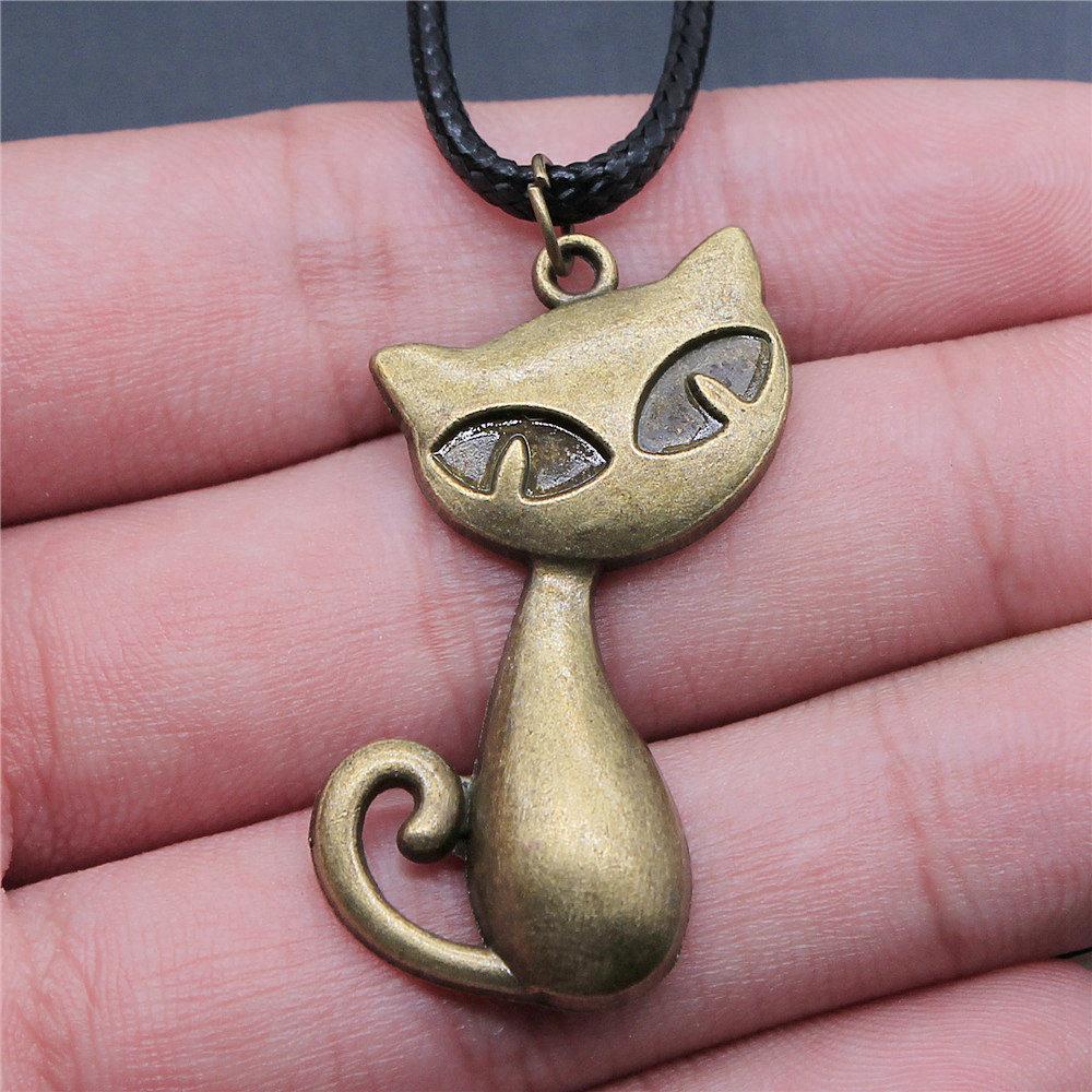 Pendentif Faune du Royaume Animalier Métal Bronze Antique Collier Ras-du-cou pour Femme Cadeau Mode
