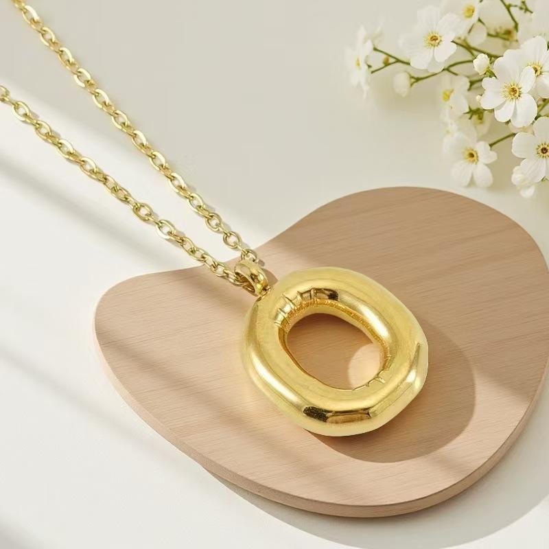 European and American titanium steel non-fading gold English letter necklace stainless steel bubble hip-hop letter pendant collarbone chain