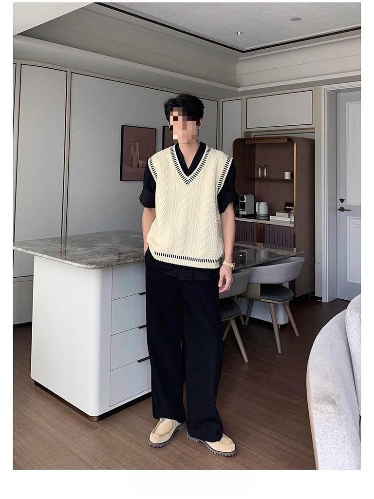 Men's Casual College Style V-Neck Knitted Sweater Vest - Autumn/Winter Korean Loose Fit