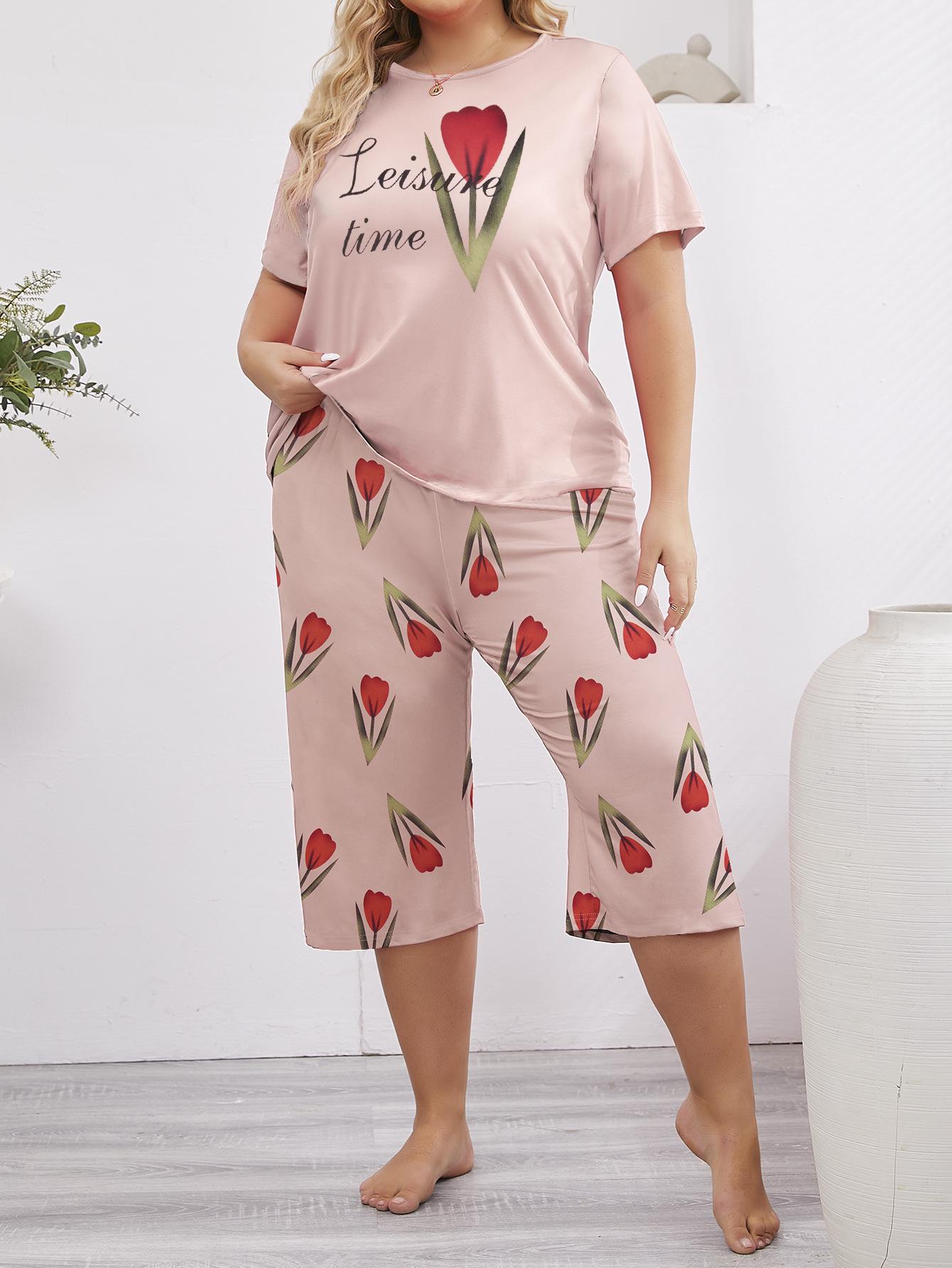 

Summer Love Print Pajama Set: Short Sleeve Top & Seven-Point Pants, Plus Size Plus Size 5XL