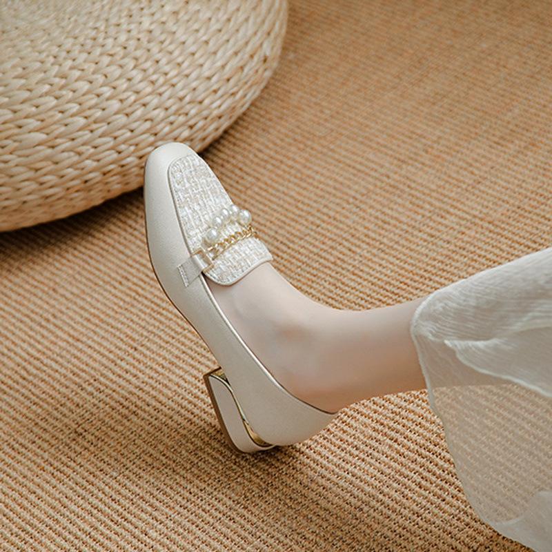

Women s shoes 2025 new one-pedal soft-soled Doudou shoes versatile with skirt thick heel not tired feet evening wind single shoes middle heel 35
