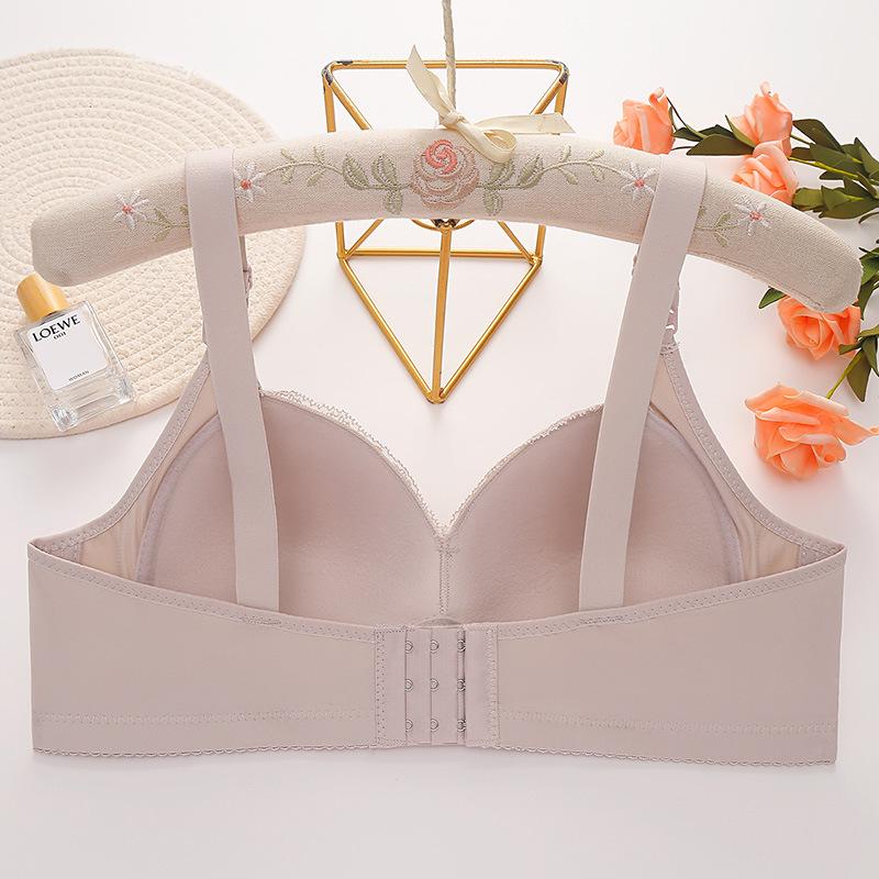 Large-sized Bras Women's Embroidered Lace Jacquard Bras Side-retraction Secondary Breasts Gathering Bras Sexy and Beautiful Back Underwear