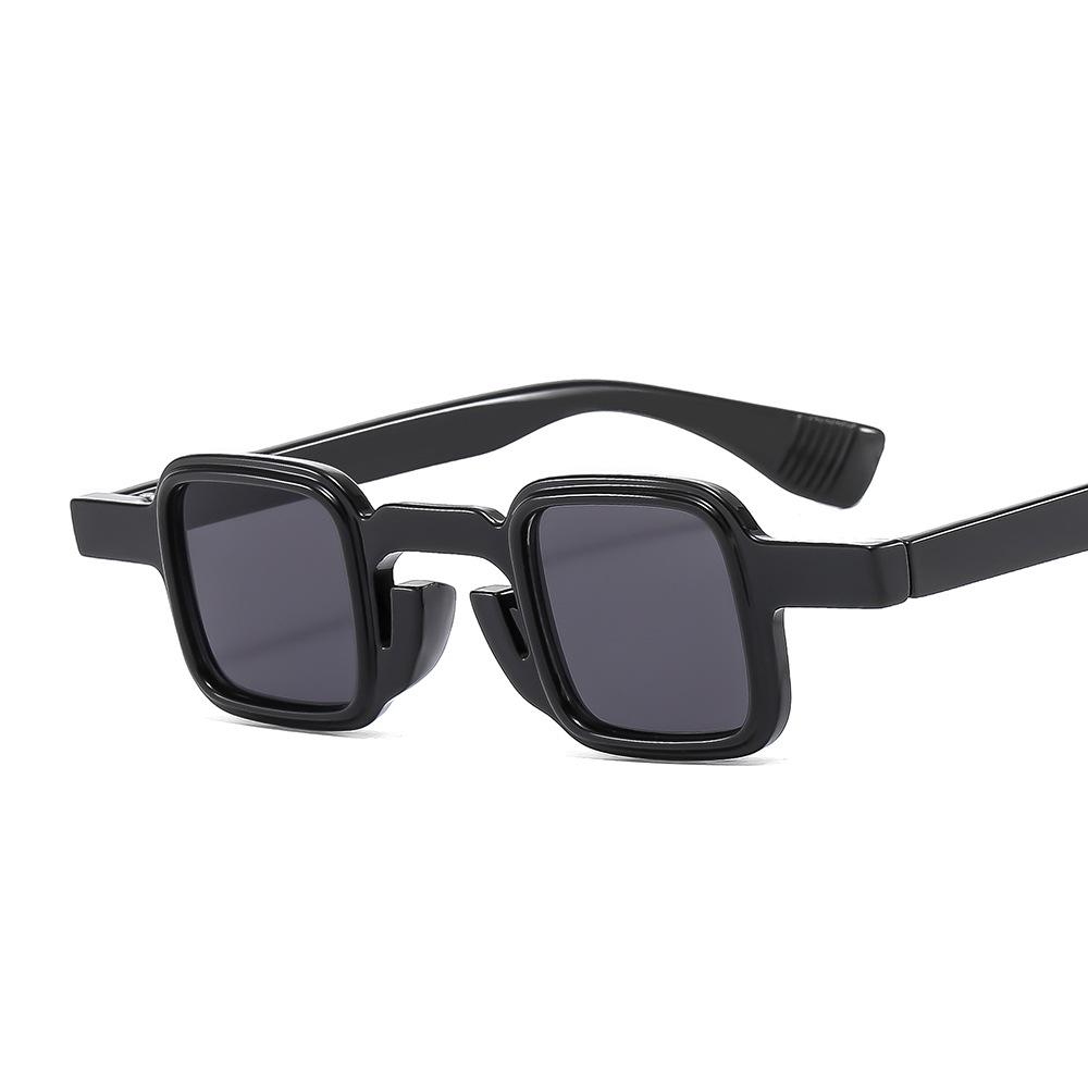 Ins Popular Fashion Small Square Sunglasses for Women Vintage Retro Punk Sunglasses UV400 Men Clear Lens Ocean Lens Trending Rivets Sun Eyeglasses