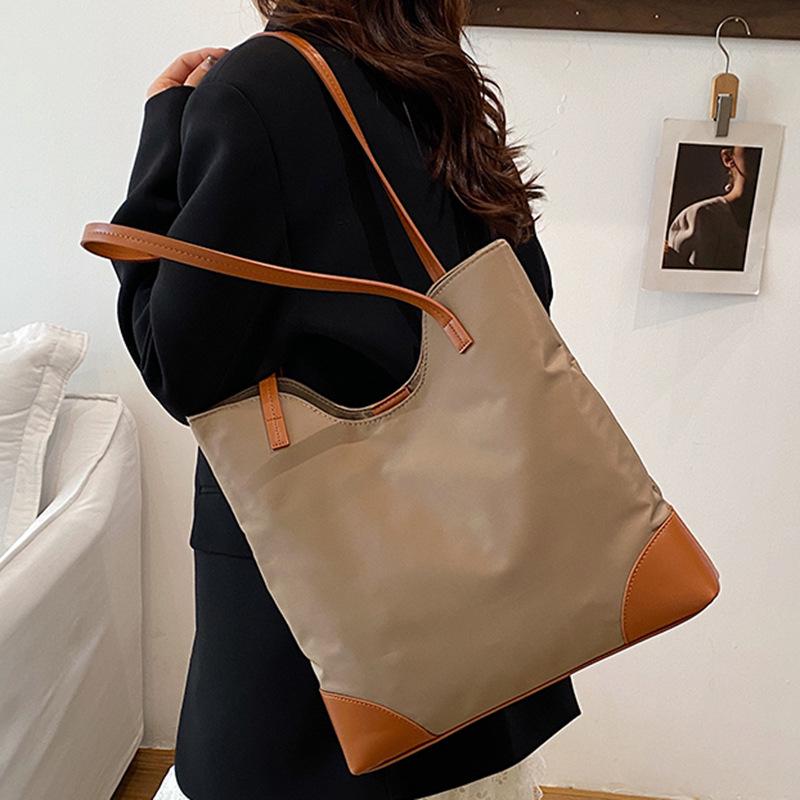 Simple Large-capacity Bag Women's 2025 Autumn New Fashion Foreign Leisure Temperament Tote Bag Commuter Handbag
