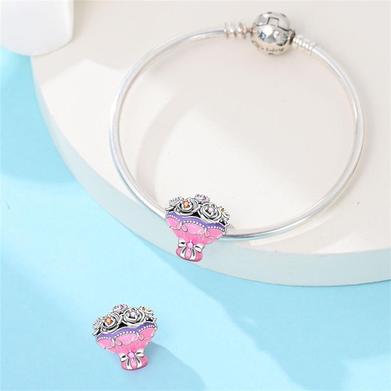 New Charms Copper Holding Roses Hand Pendants Charms Fit Original Charms Bracelets Beads Diy Jewerlry Accessories