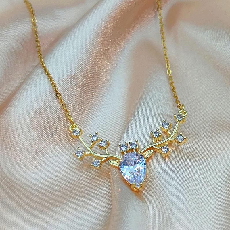 Luxury One Deer Has You Little Elk Necklace For Women High -End Temperament Fashion Wild Collarbone Chain Pendant Birthday Gift