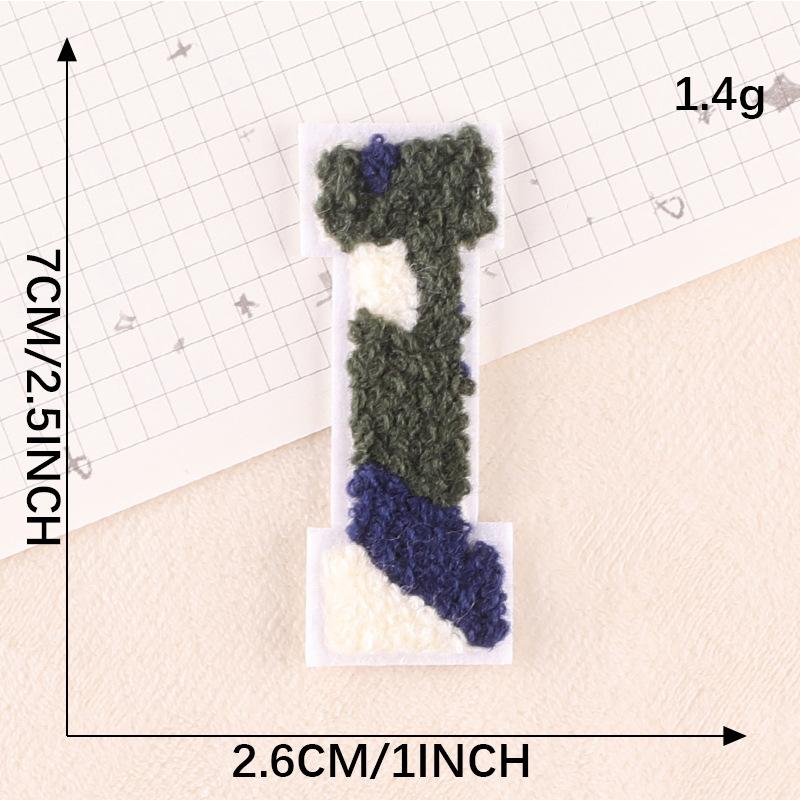 Computerstickerei Handtuchstickerei Stoffetikett Camouflage Englisches Alphabet Handkonto DIY Patch Zubehör Chenille Stickstoffaufkleber