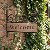 Bird Shaped Door Sign Mini Welcome Sign, Retro Carved Wooden Panel with Iron Frame Wall Vintage Decoration Mounting for Outdoor Porch Courtyard Gates