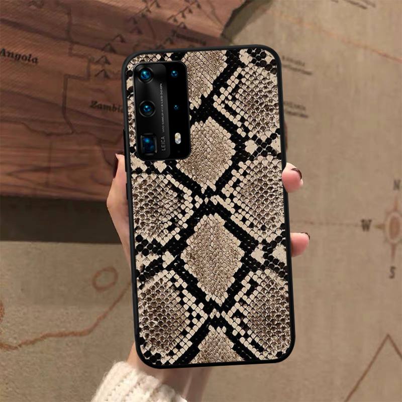 Etui na telefon ze zwierzęcym nadrukiem skóry węża dla Huawei P50 P40 E P30 P20 Pro P10 Lite P Smart Y6 Nova3E Honor10