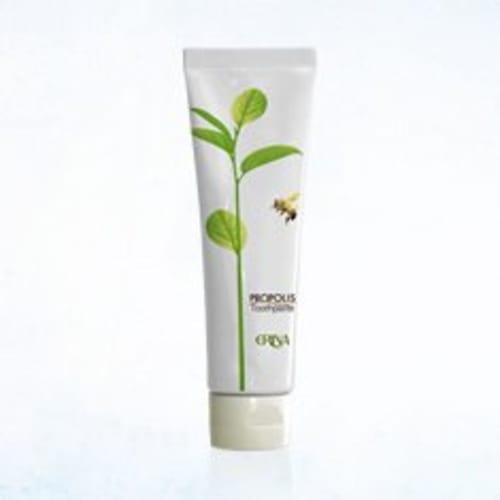 

A great value 2-pack of Elina P Toothpaste, 75ml, for beautiful teeth and breath with propolis flavonoids.