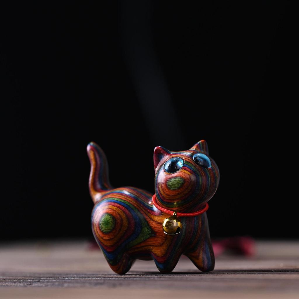 Rainbow Wood Carving: Cute Cat Desktop Ornament - Creative Miniatures for Home Decor