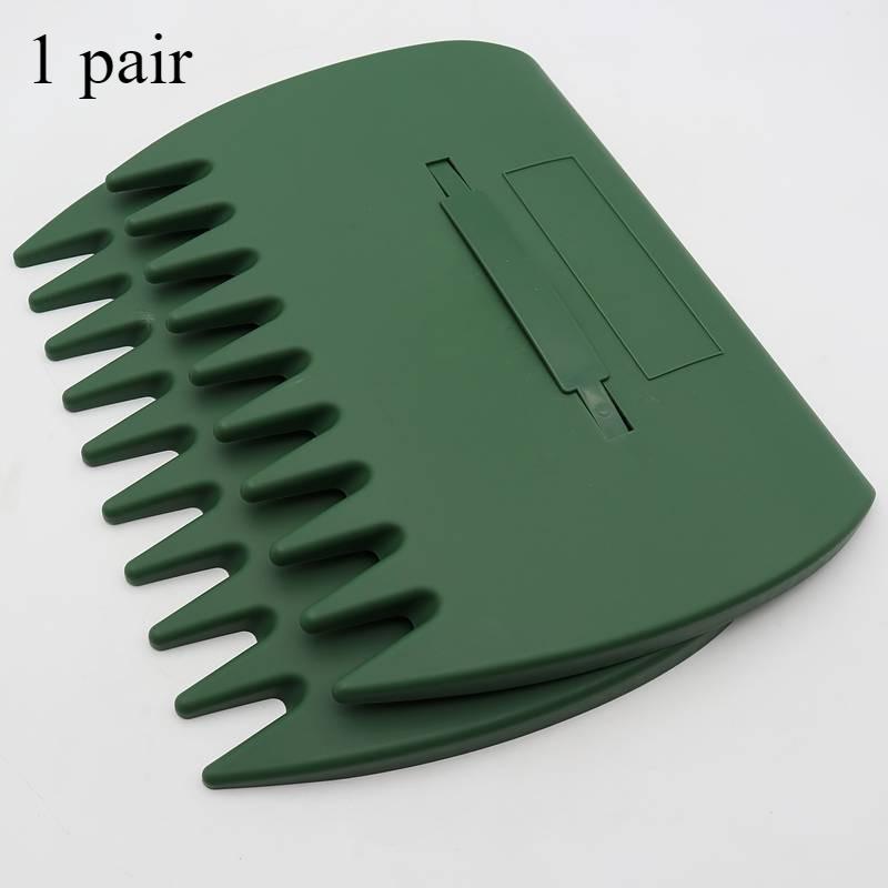 

1 Pair Outdoor Leaf Grabber Garden Plastic Rake for Collecting Leaves Yard Cleaning Tool with Durable Plastic Construction