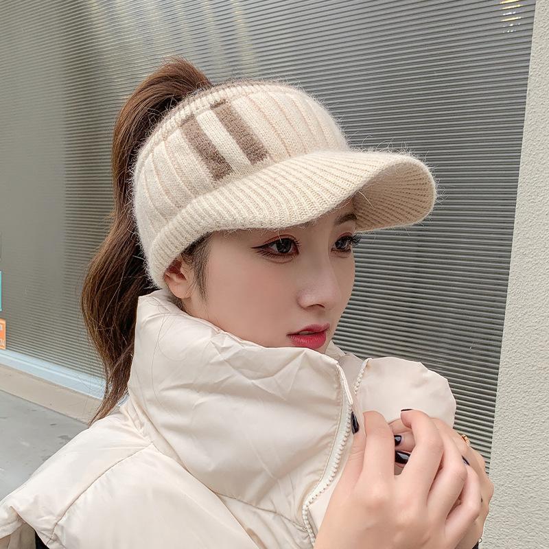New Autumn and Winter Fashion Open-top Hat for Women, Casual Versatile Sporty Style, Outdoor Running, Curved Brim, Face-slimming Beanie