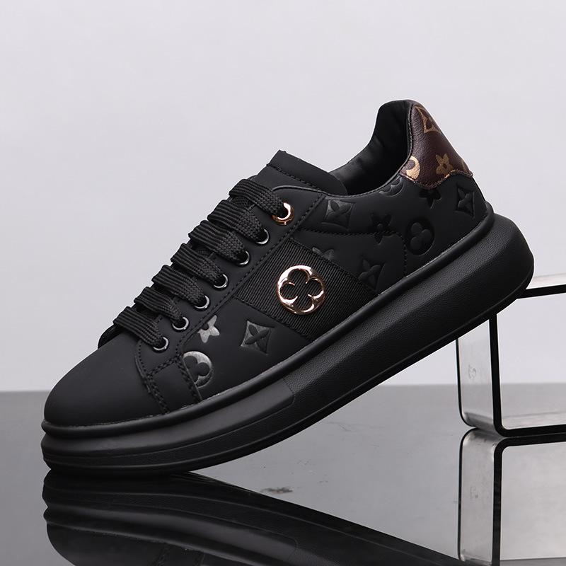 Vår och sommar nya fritidsskor McQueen läder tjock sula höjande andningsbara små vita trendskor 22