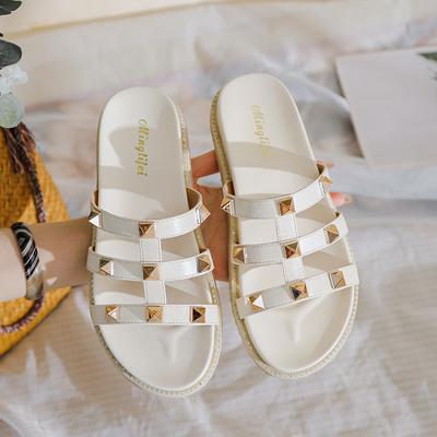Summer New Shoes for Women Slipper Outdoor Rivets Casual Sandals Girl Street Fashion Flat Slides