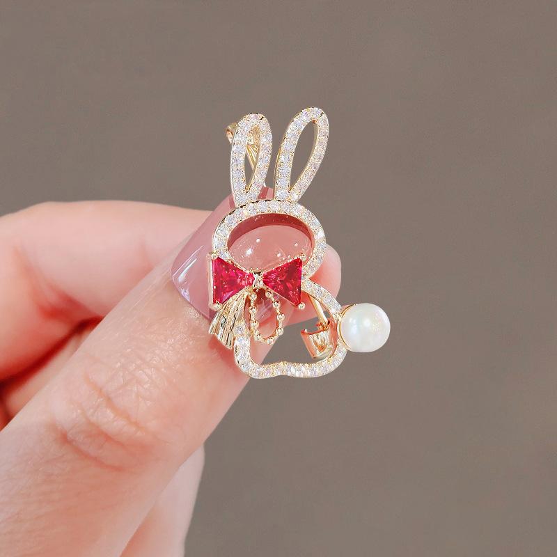 Cute Rabbit Bow Tie High-end Anti-glare Brooch Women's Rhinestone Brooch Pin Collar Pin