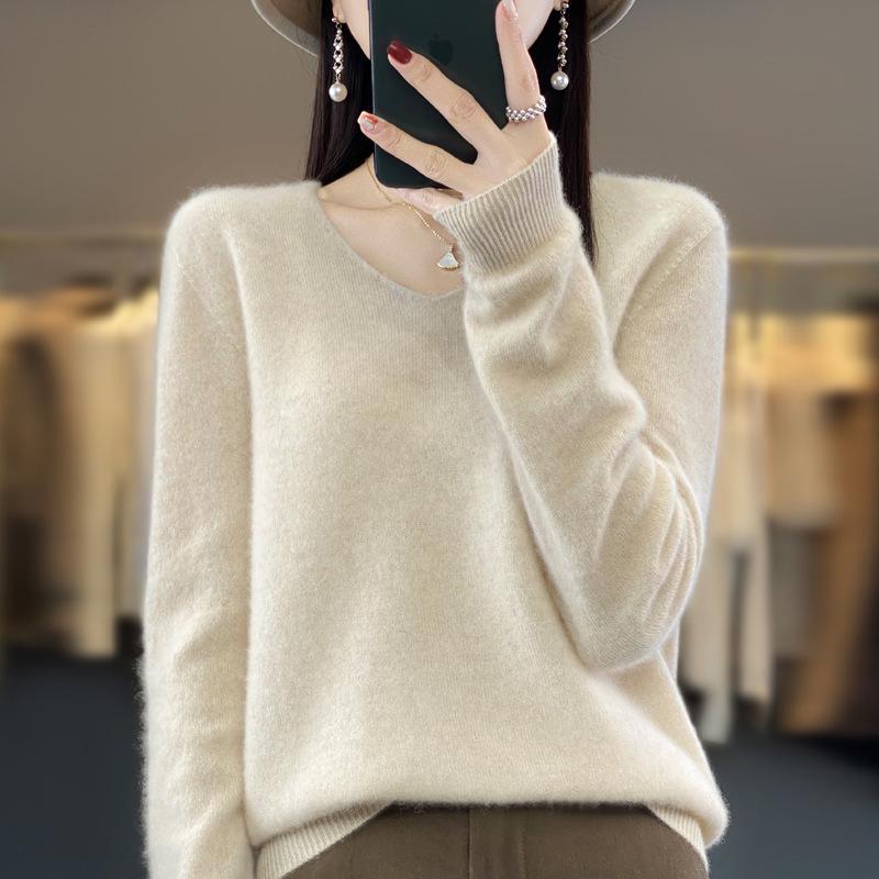 Women's V-Neck Wool Sweater: New Autumn/Winter Solid Color, Loose Fit, Versatile Style.