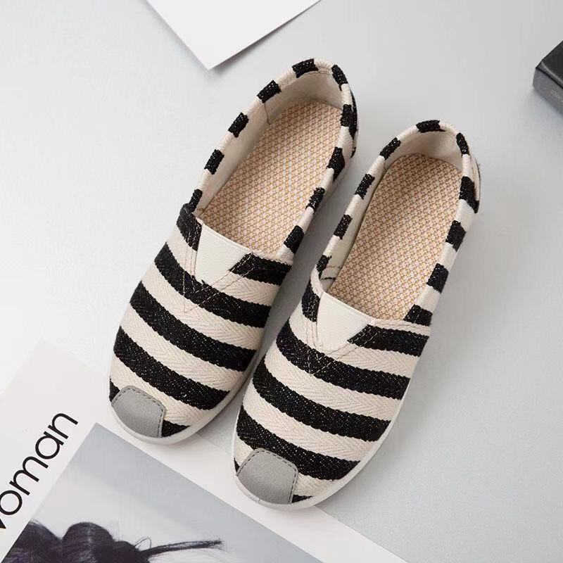 Breathable Mesh Lightweight Casual Shoes Women Fashion Women Slip On Flats Print Fisherman Shoes