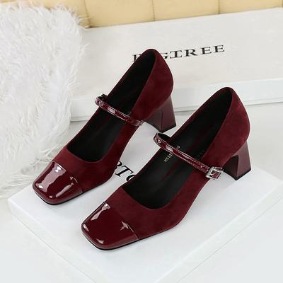 Damenschuhe mit dickem Absatz, mittelhohem Absatz, flacher Mundspleißung, quadratischer Zehenpartie, gerader Linie mit Strassschnalle, Einzelschuh, Mary-Jane-Schuhe