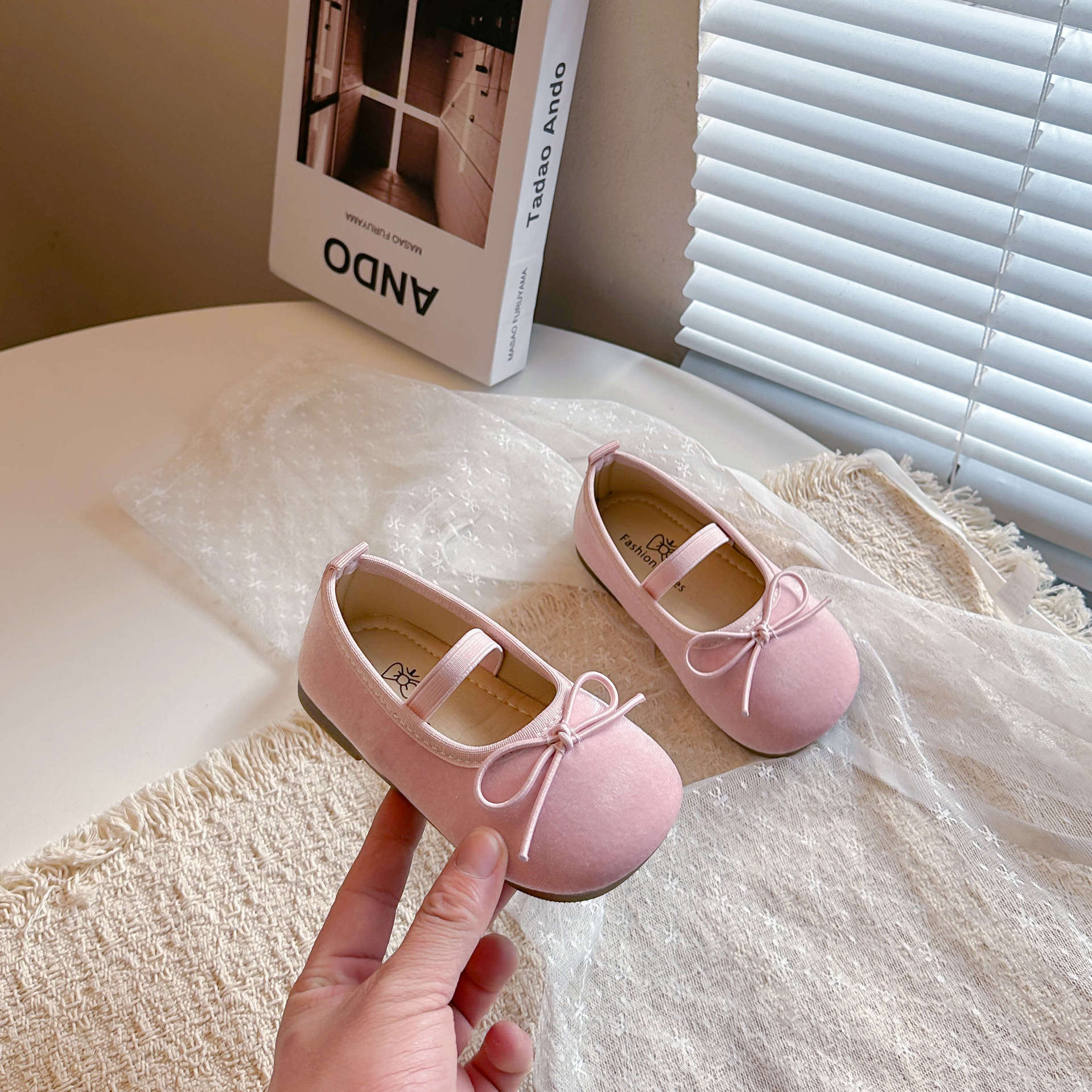 

Girls Solid Color Flats2026Spring and summer cute bow princess leather shoes for small, medium, and large children 21Inner Length13.1cm